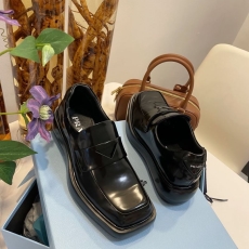 Prada Low Shoes